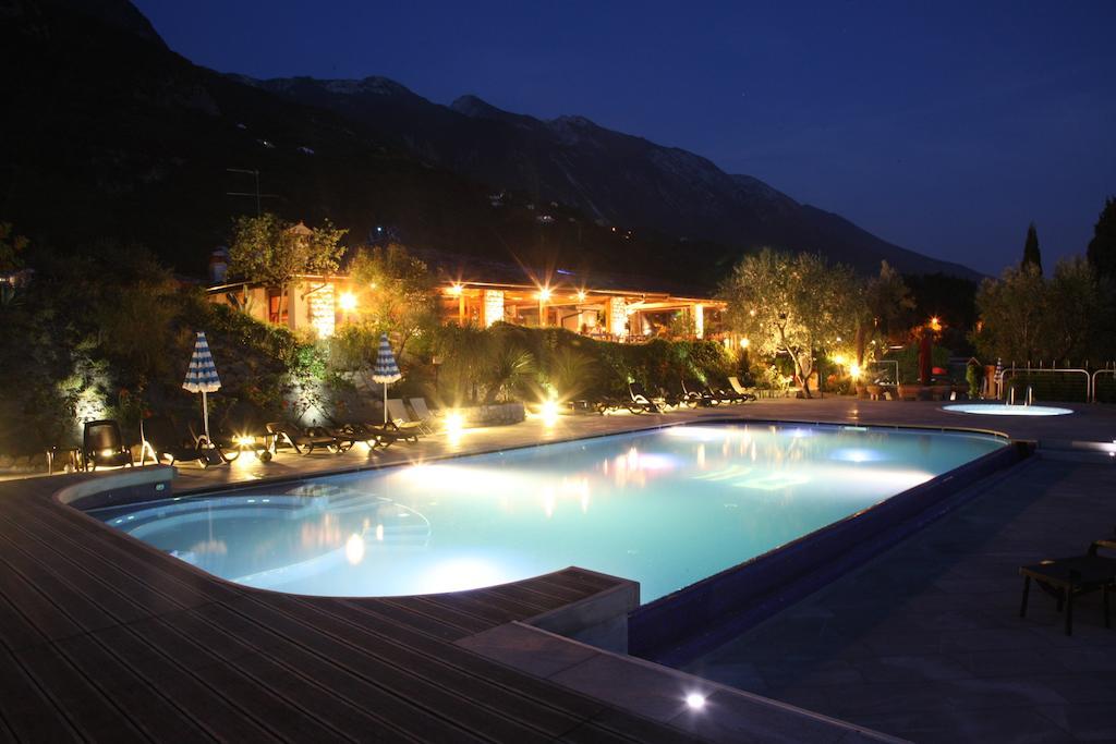 Hotel Sailing Center Malcesine Exterior photo