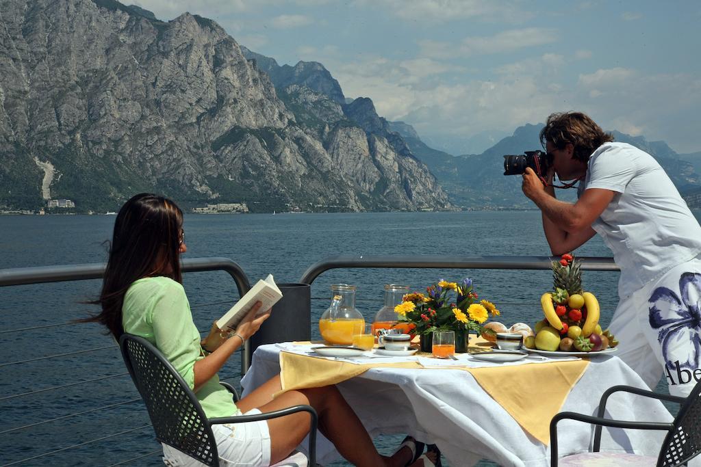 Hotel Sailing Center Malcesine Exterior photo