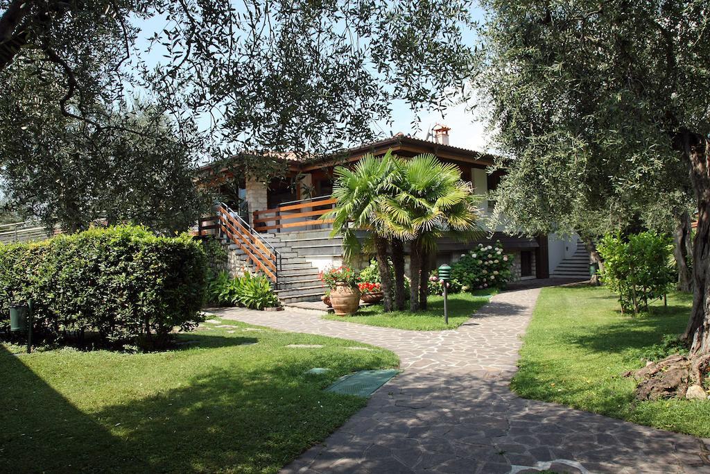 Hotel Sailing Center Malcesine Exterior photo