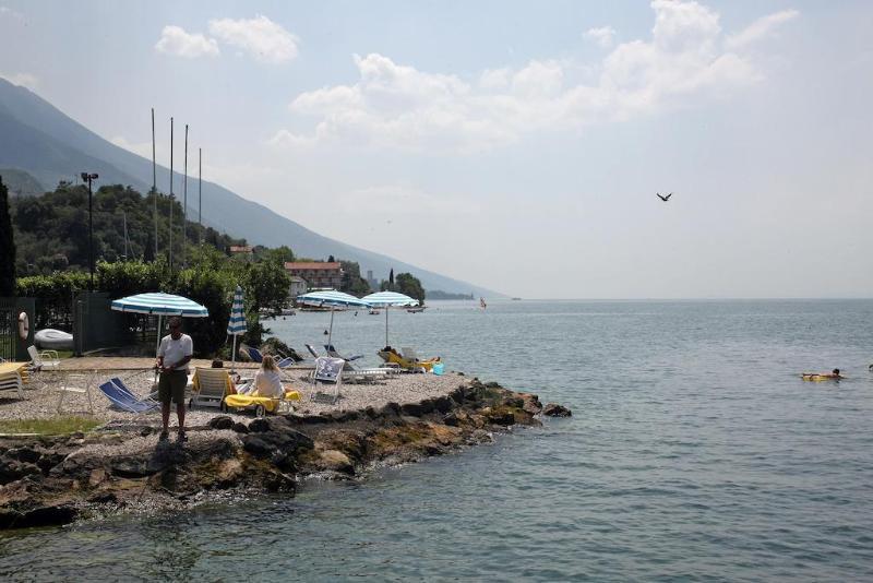 Hotel Sailing Center Malcesine Exterior photo